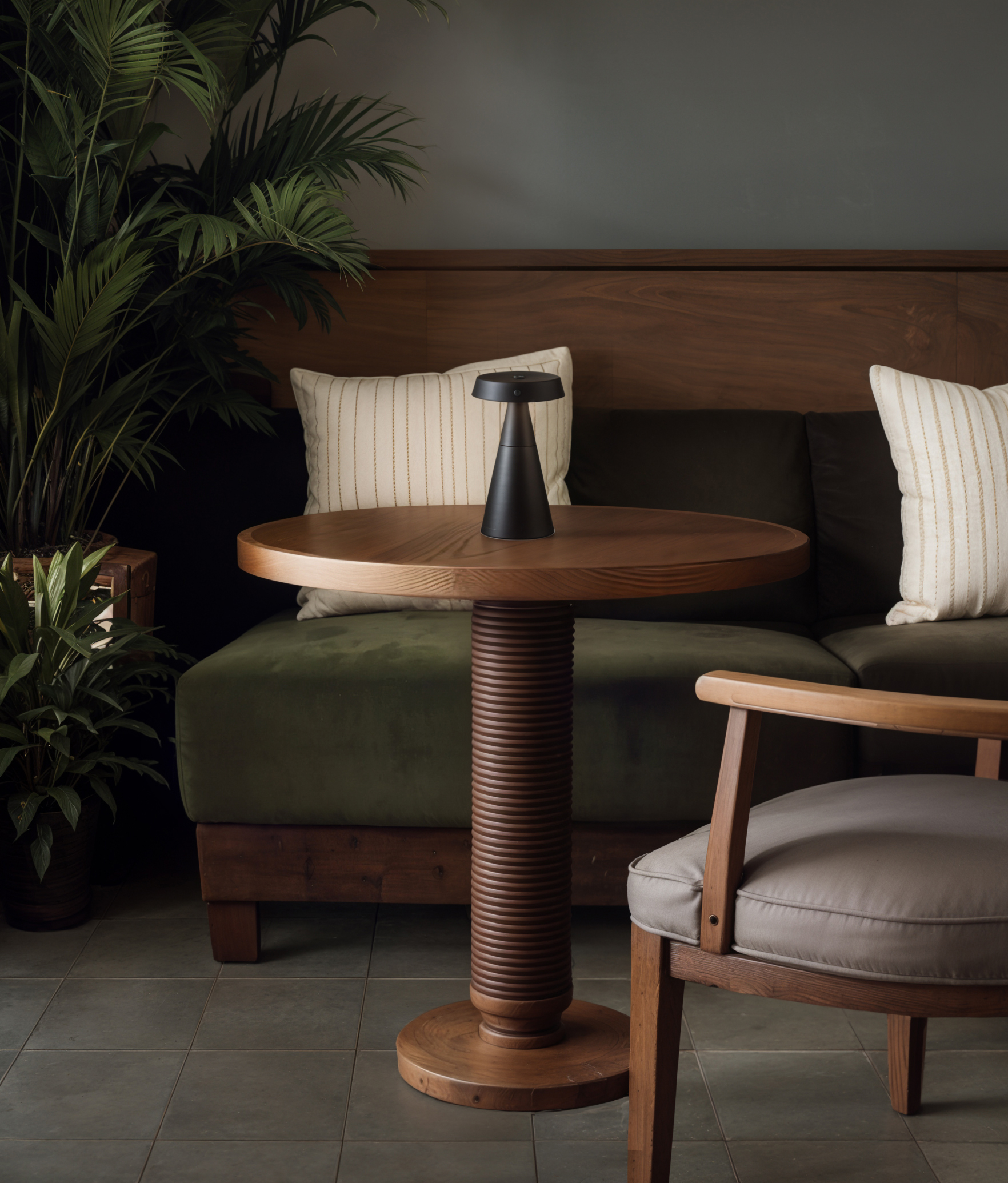 Product rendering
Table lamp